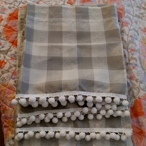 Simple curtains for the kitchen from curtain works